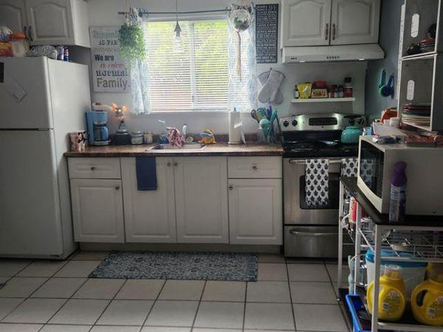Room for rent in Langley