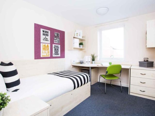 Room for rent in Bede Island, Old Wharf