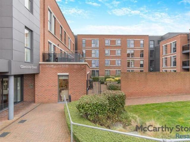 Room for sale in Whetstone, Pinfold