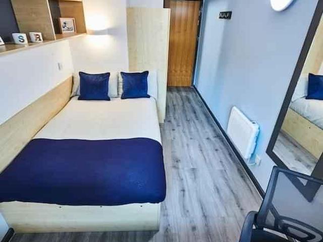 Room for rent in Islington, Calderstones