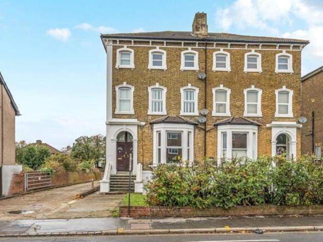 Room for sale in London Borough of Croydon, Selhurst