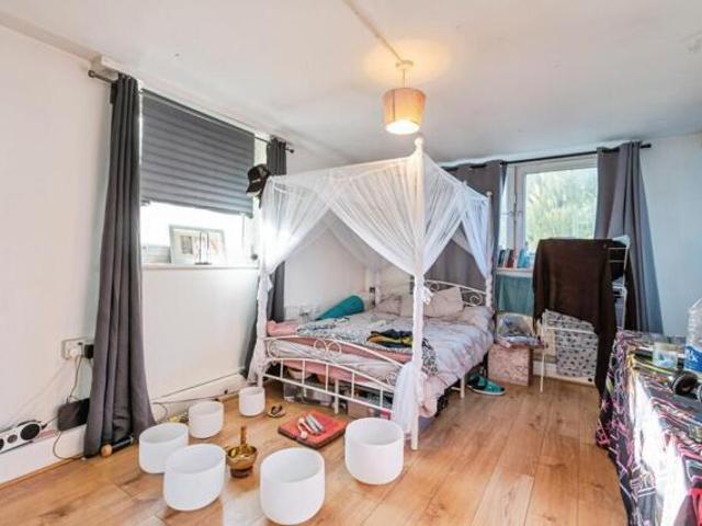Room for sale in Isle Of Man