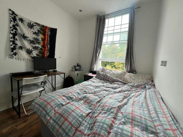Room for rent in Clapham, Greater London