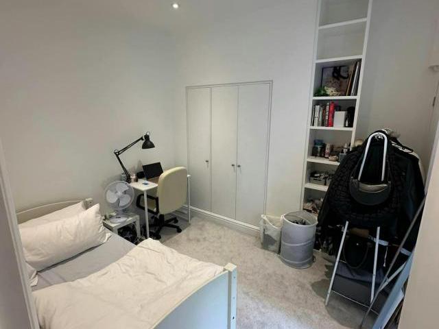 Room for rent in Earl's Court, Greater London