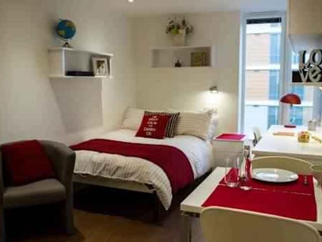 Room for rent in Clapham Junction, Greater London