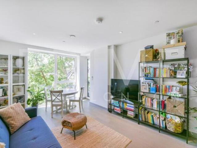 Room for sale in The Borough, Isle Of Man