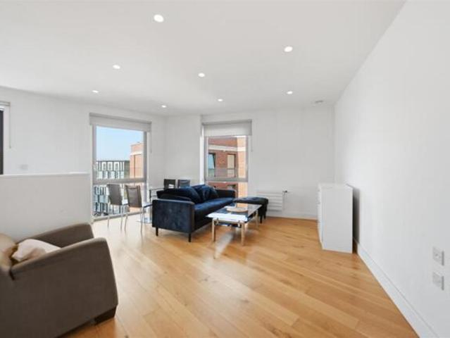Room for sale in Canning Town, Greater London