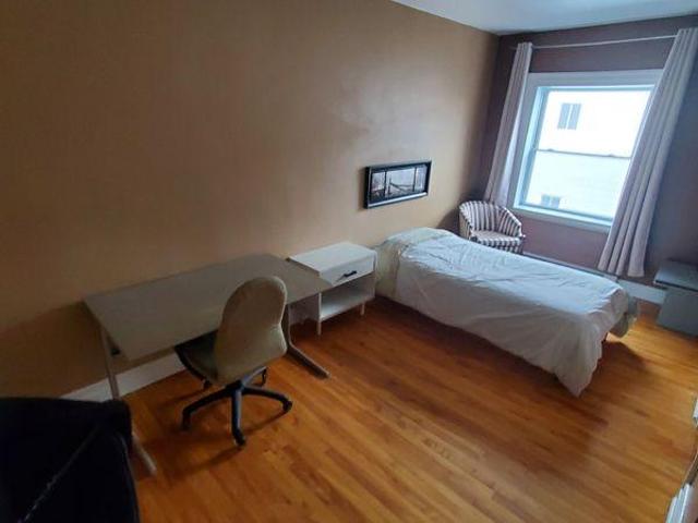 Room for rent in Longueuil, Quebec