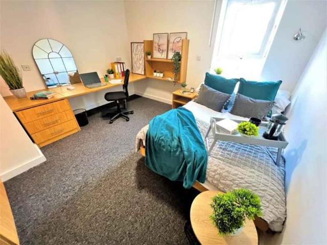 Room for rent in Elmfield, Leicestershire