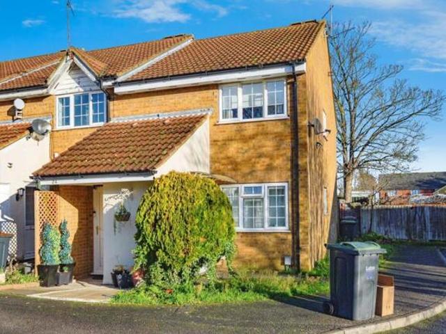 Room for sale in Spring Park, Luton
