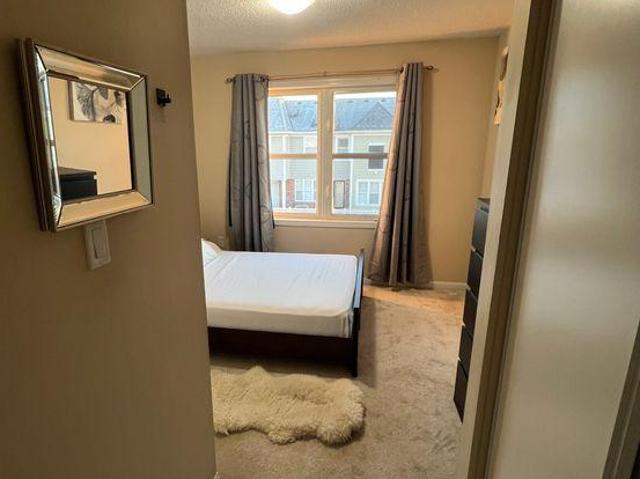 Room for rent in Milton, Golden Horseshoe