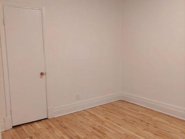 Room for rent in St. Leonard's, Quebec