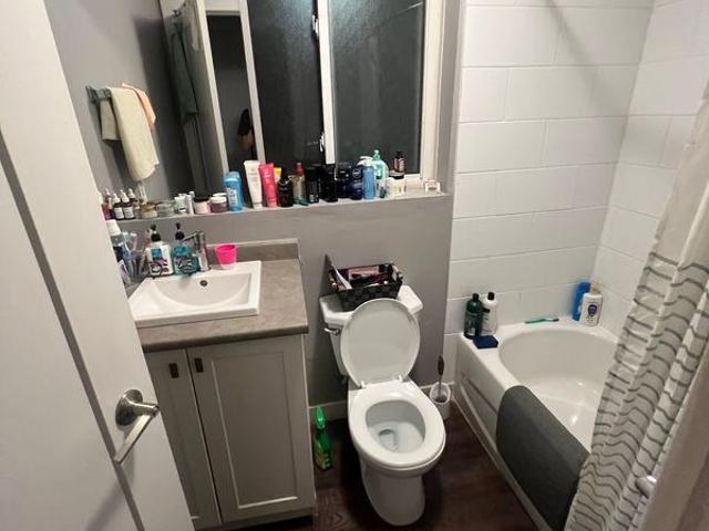 Room for rent in Niagara, Ontario