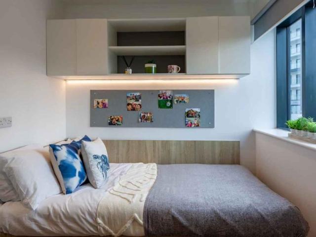 Room for rent in West Hoe, Mount Wise