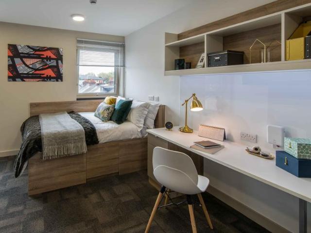 Room for rent in Newtown, Reading