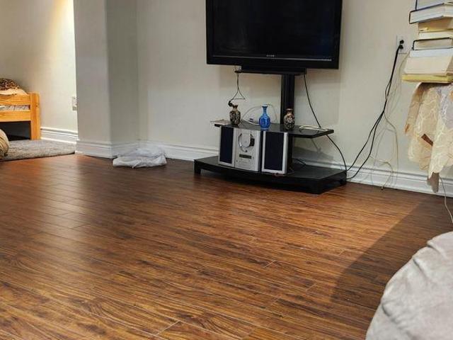 Room for rent in York, Ontario