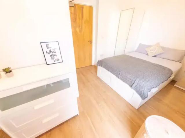 Room for rent in City Centre, Salford