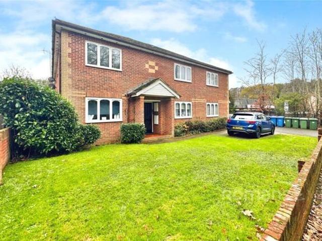 Room for sale in Little Sandhurst