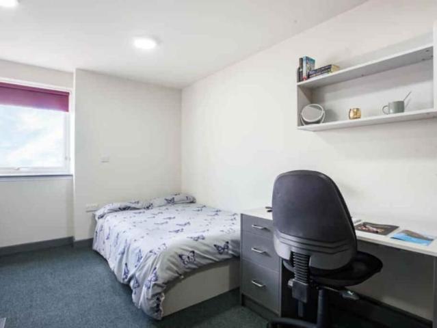 Room for rent in Stoke, Stoke-on-Trent