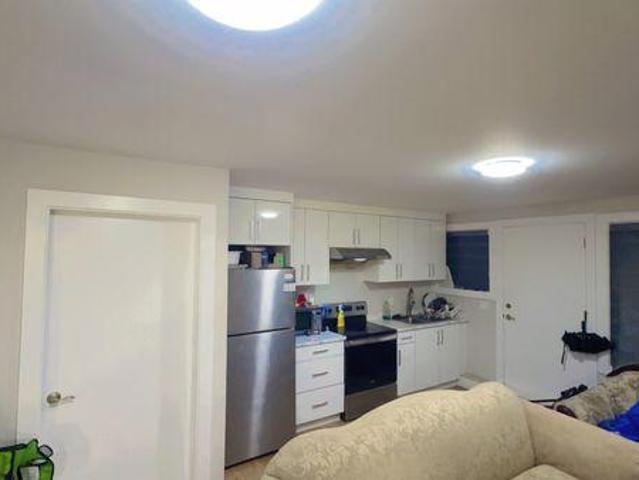 Room for rent in Surrey