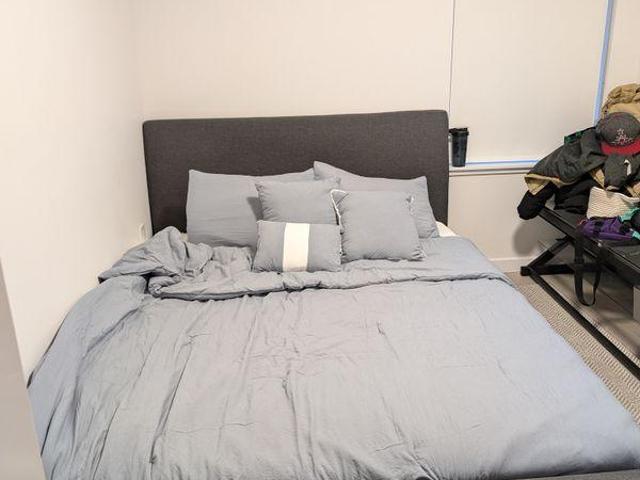Room for rent in Surrey