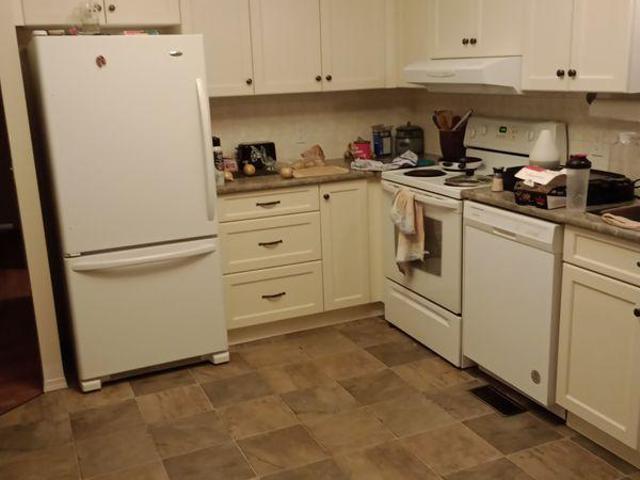Room for rent in South Surrey, Surrey