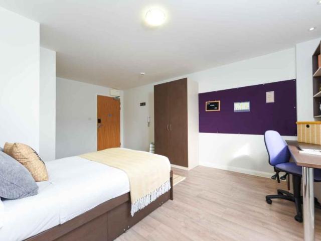 Room for rent in Nangreaves, Wales