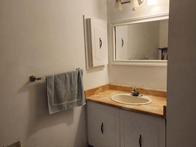 Room for rent in Woburn, Ontario