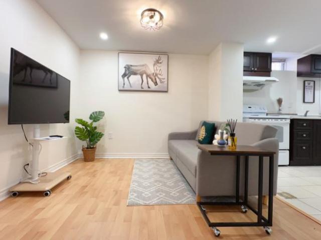 Room for rent in York, Ontario