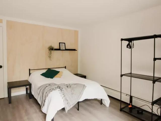 Room for rent in Vancouver, British Columbia