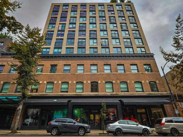 Room for rent in Vancouver, British Columbia