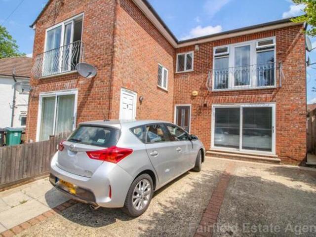 Room for sale in Watford Heath, North Watford