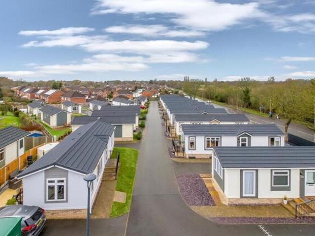 Room for sale in Hilton, Great Chatwell