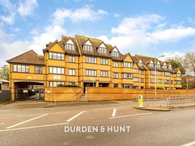 Room for sale in South Woodford, Greater London