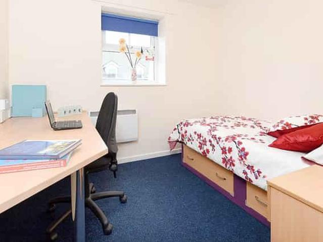 Room for rent in Wrexham, Wales