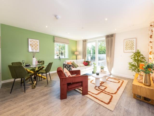 Flat for sale in Hendon, Greater London
