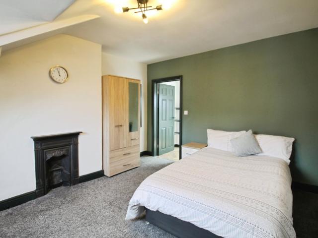 Apartment for rent in Harehills, West Yorkshire