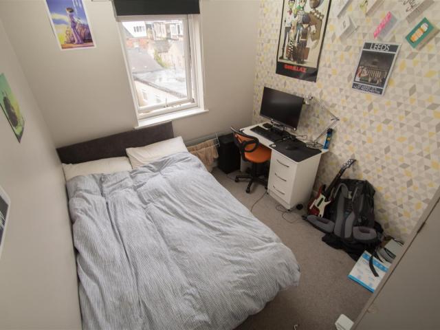 Apartment for rent in Hyde Park, West Yorkshire