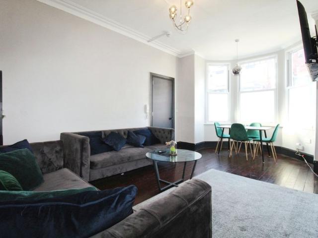Room for rent in Harehills, West Yorkshire