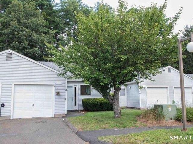 Condo for sale in Simsbury, Connecticut