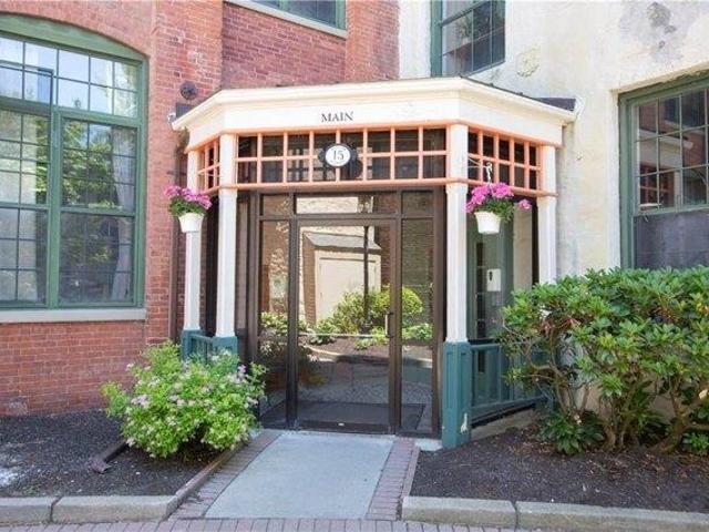 Condo for sale in Smithfield, Rhode Island