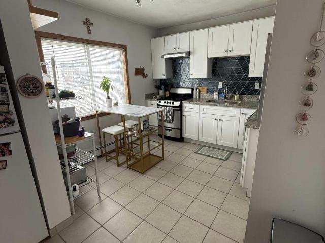 Condo for rent in Spring Hill Historic District, Somerville