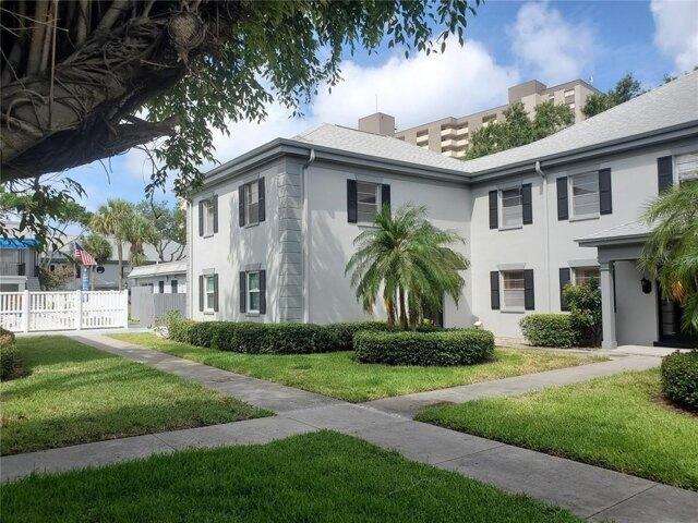 Condo for sale in South Pasadena, Florida