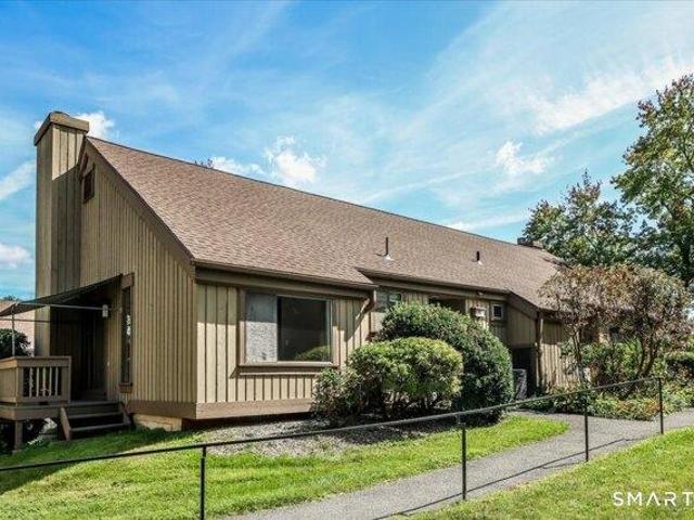 Condo for sale in Southbury, Connecticut
