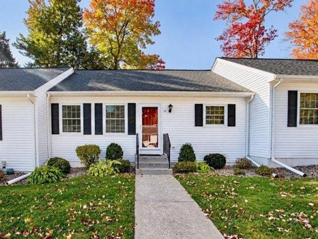 Condo for sale in Southwick, Hampden County