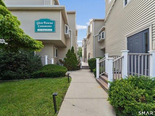 House for sale in Cos Cob, Connecticut