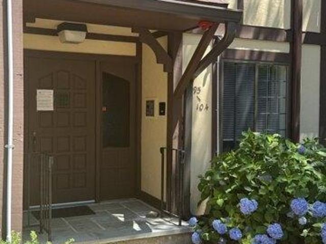 Condo for sale in Stratford, Connecticut