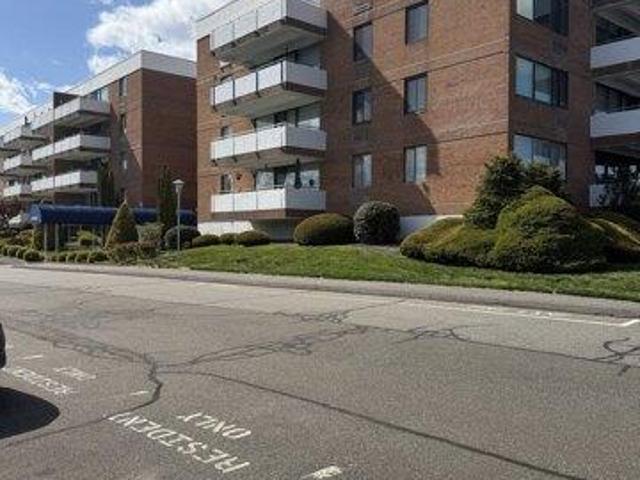 Condo for sale in Stratford, Connecticut