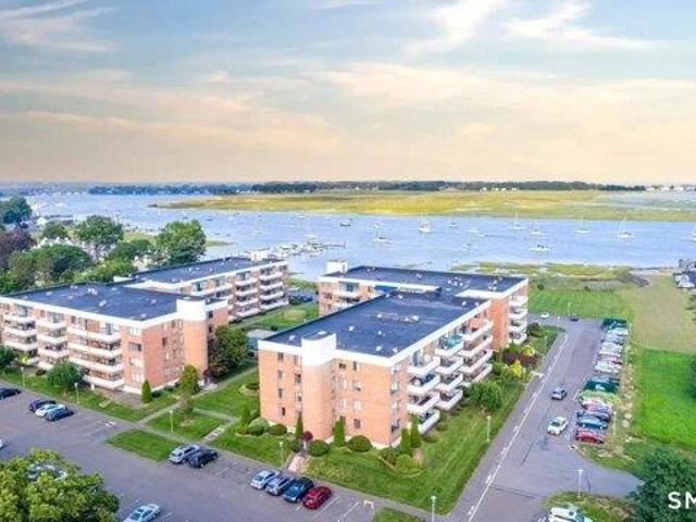 Condo for sale in Stratford, Connecticut