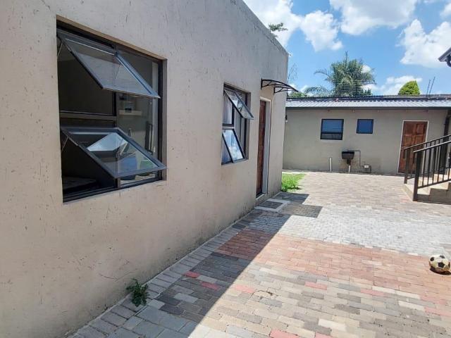 Apartment for rent in Newtown, Vosloorus
